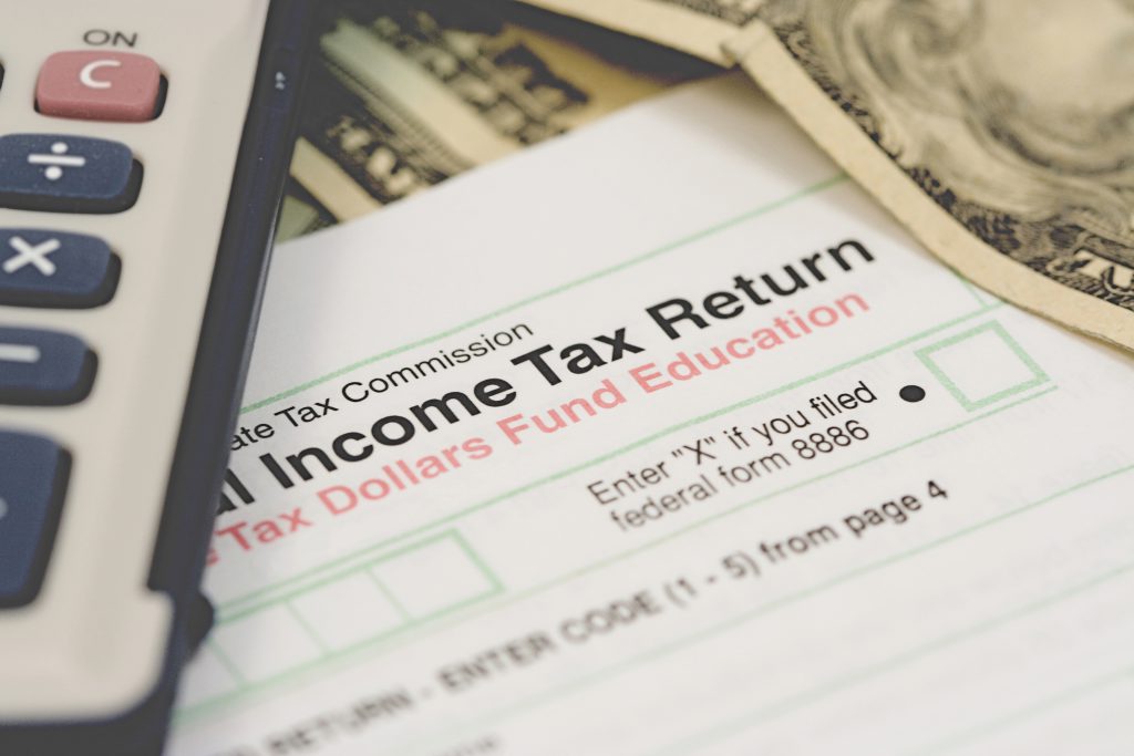 Free Tax Preparation Available - 211 Maine